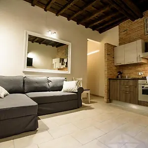 new-navona-elegant-apartment.it-romehotels.com/